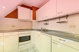 痛心！女子被地铁屏蔽门夹住不幸身亡